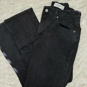 A&F Curve Love 90s Straight Black Jeans